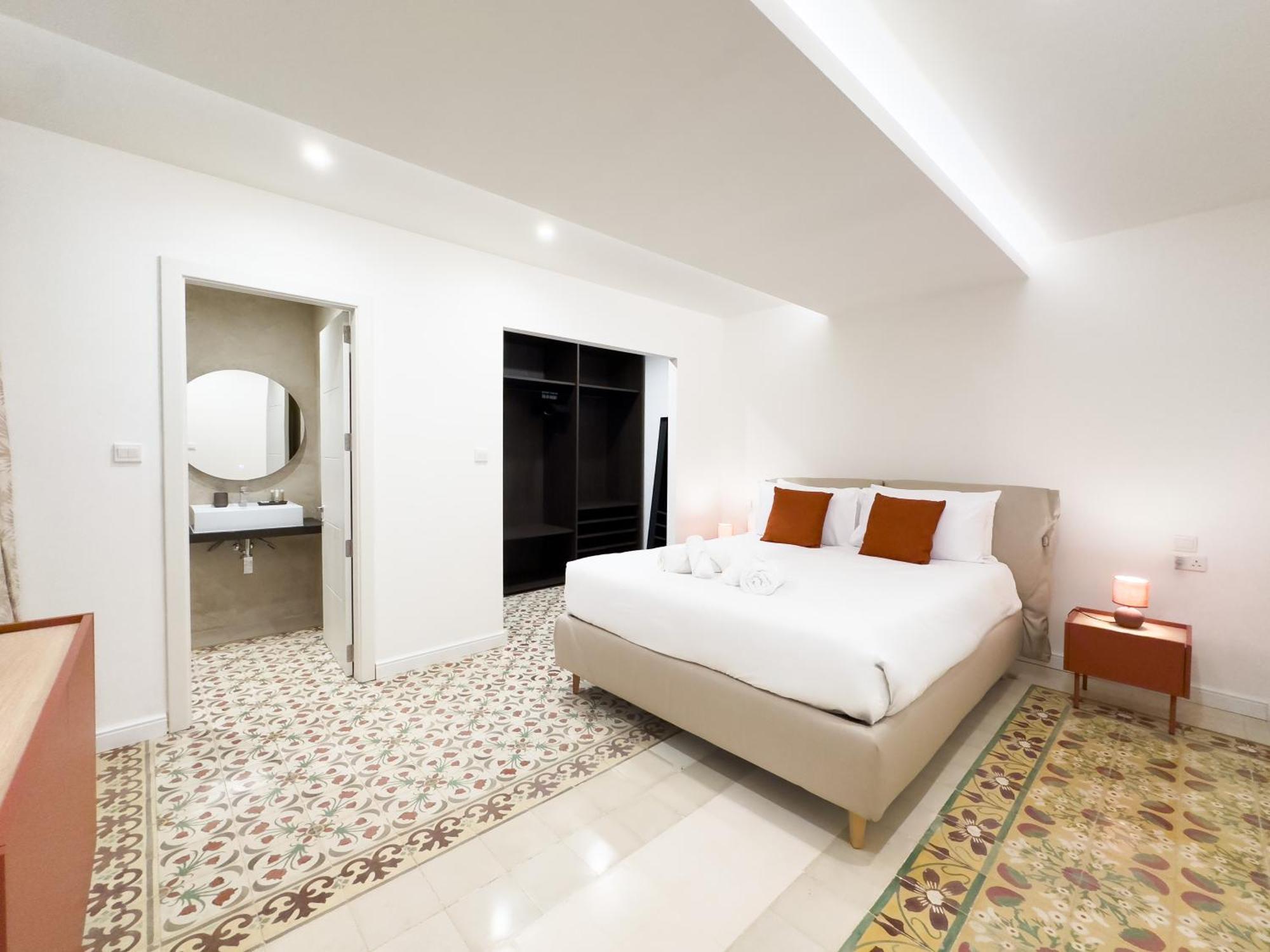 Florette Suite Designer Finish With Stunning Lounge Terrace By Arcobnb Floriana Exterior foto